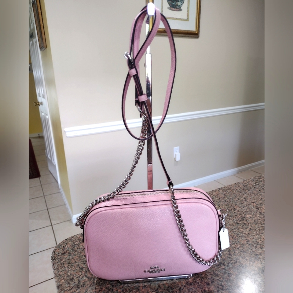 NWOT Coach isla chain crossbody
